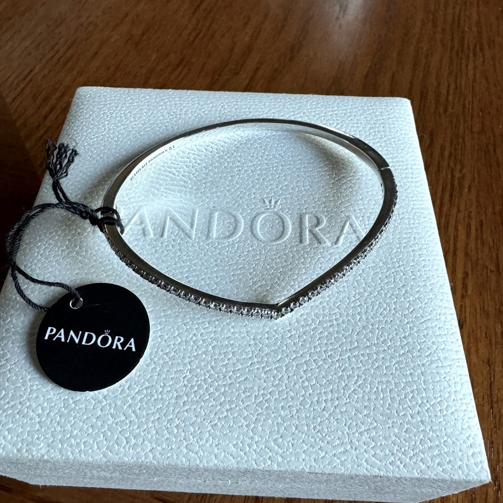 Genuine Pandora Sterling Silver Sparkling Wishbone Bangle